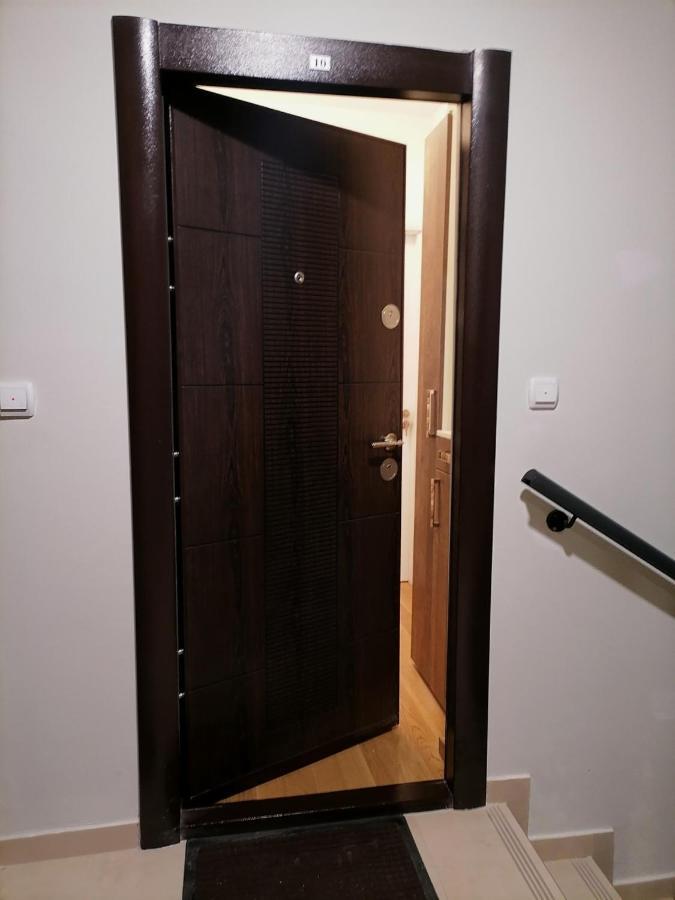 Apartman Ana Ni Esterno foto