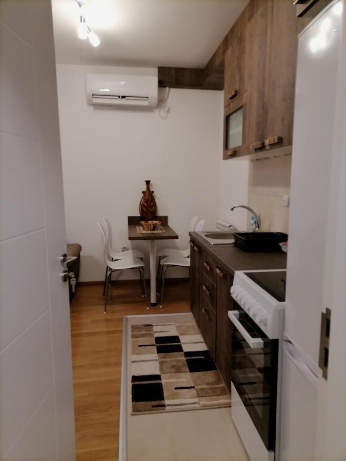 Apartman Ana Ni Esterno foto